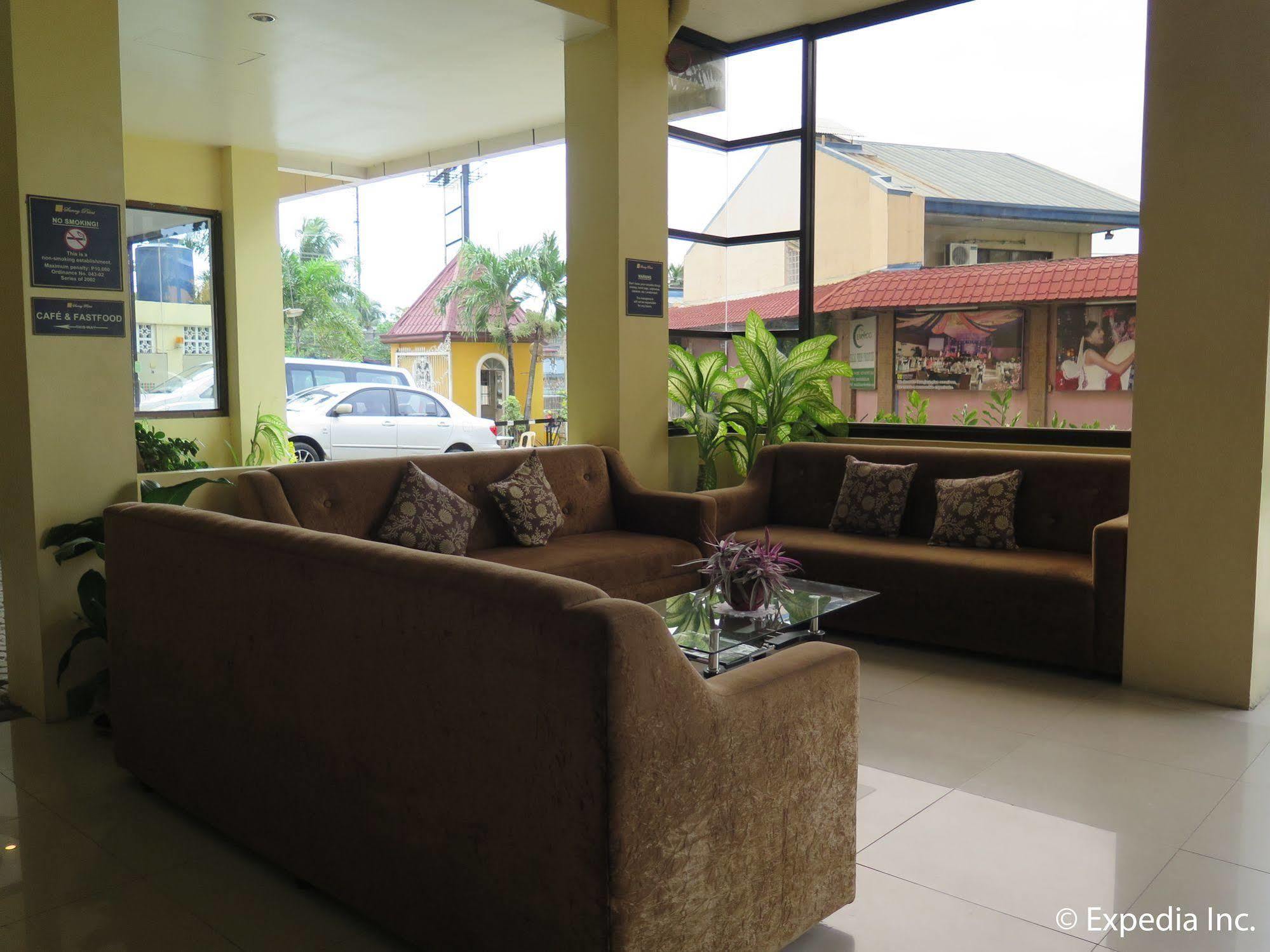 Oyo 197 Sunny Point Hotel Davao Exterior photo