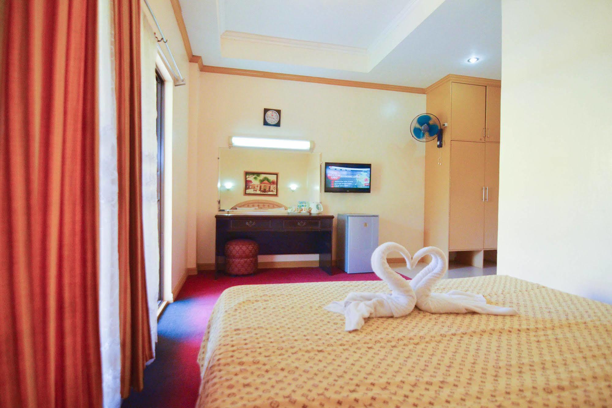 Oyo 197 Sunny Point Hotel Davao Exterior photo