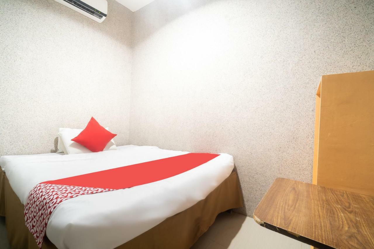 Oyo 197 Sunny Point Hotel Davao Exterior photo